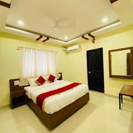 波尔沃林 Prabhuvihar Residency酒店 外观 照片